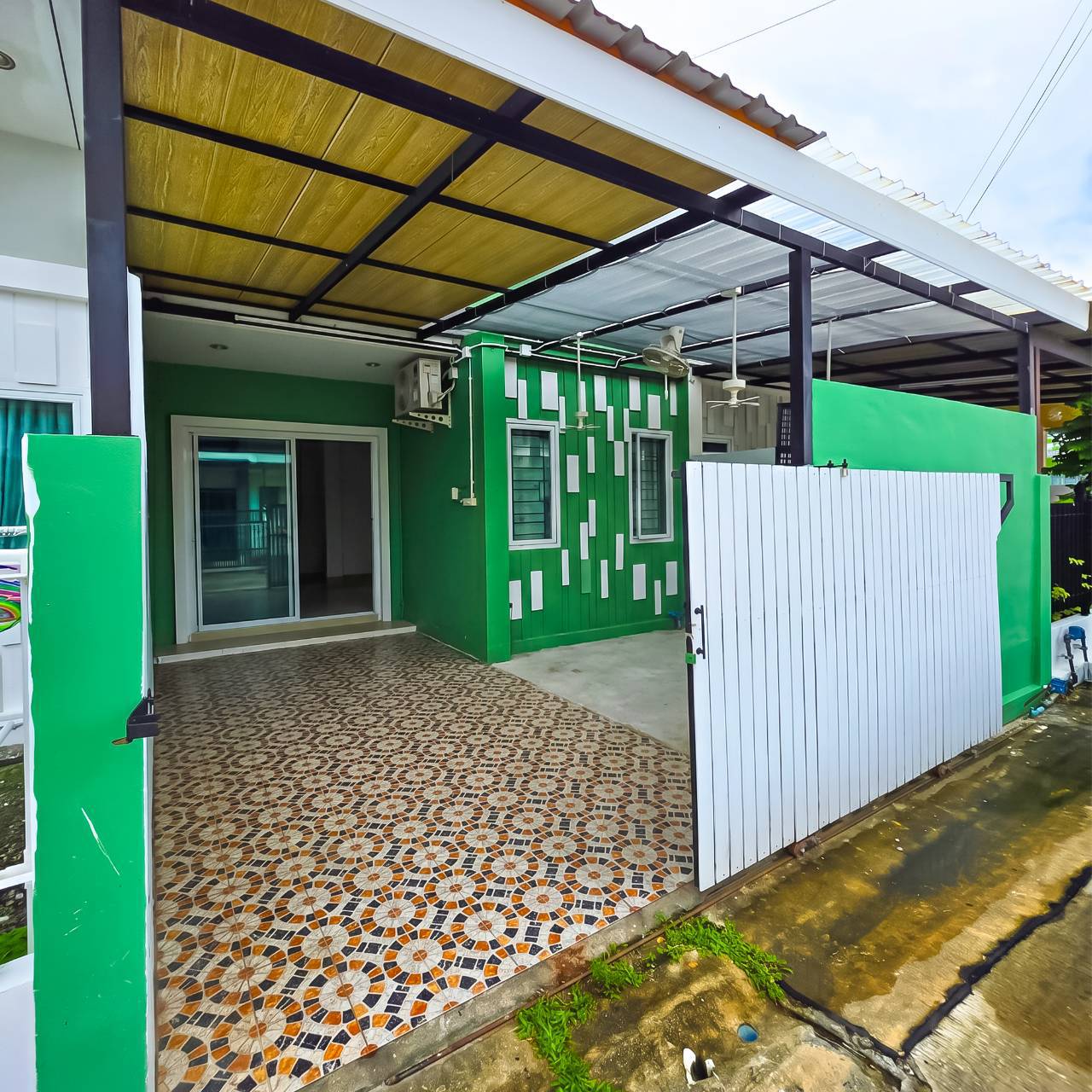 ทาวน์เฮ้าส์ 2 ห้องนอน ป่าคลอก · Sucharee Village Phuket รูปที่ 2