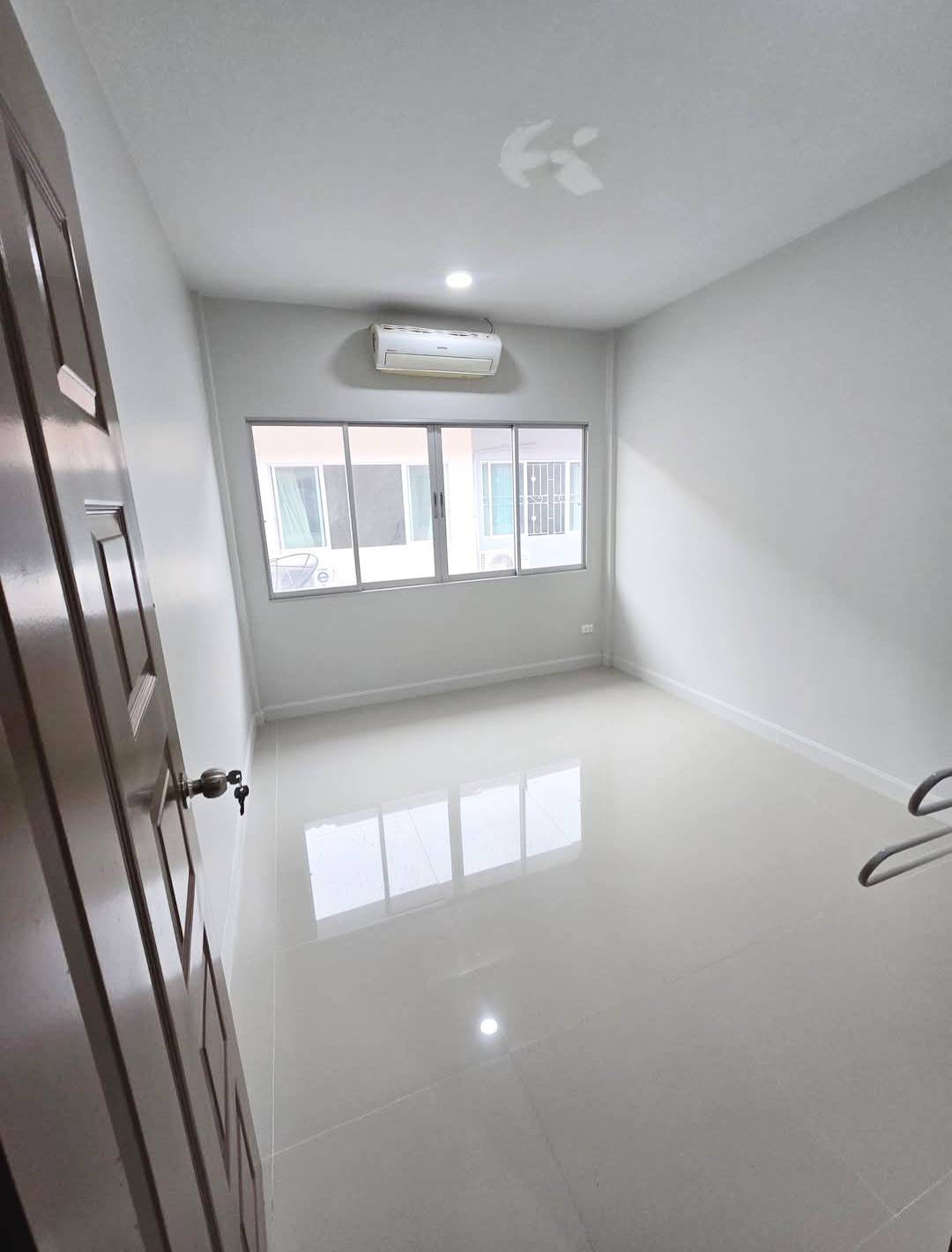 อาคารพาณิชย์ 3 ห้องนอน วิชิต · #โซนวิชิต บ้านพนาสนธิ์ เทพอนุสรณ์ รูปที่ 2