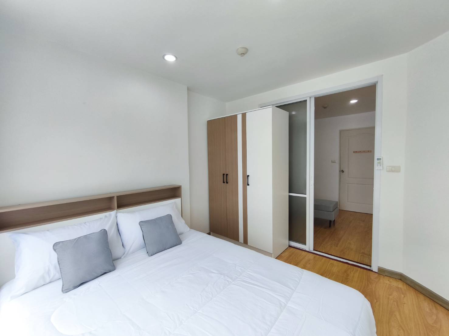 คอนโด 1 ห้องนอน กะทู้ · ปากทางหมู่บ้านติดถนนใหญ่ มีรปภ รูปที่ 4