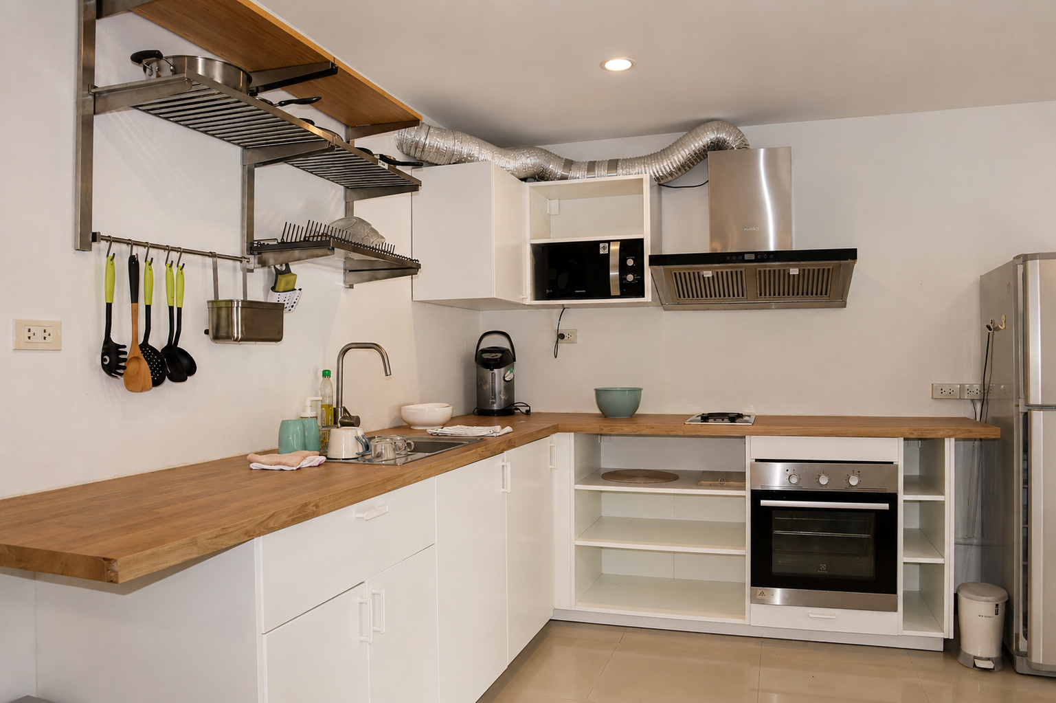 บ้านเดี่ยว 4 ห้องนอน กะทู้ · พูลวิลล่า กะทู้ รูปที่ 3