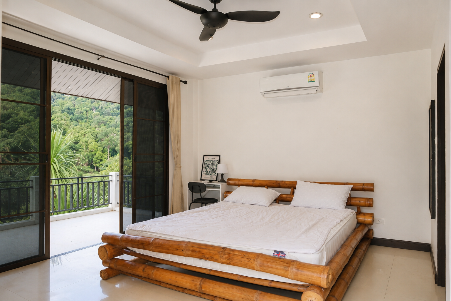 บ้านเดี่ยว 4 ห้องนอน กะทู้ · พูลวิลล่า กะทู้ รูปที่ 4