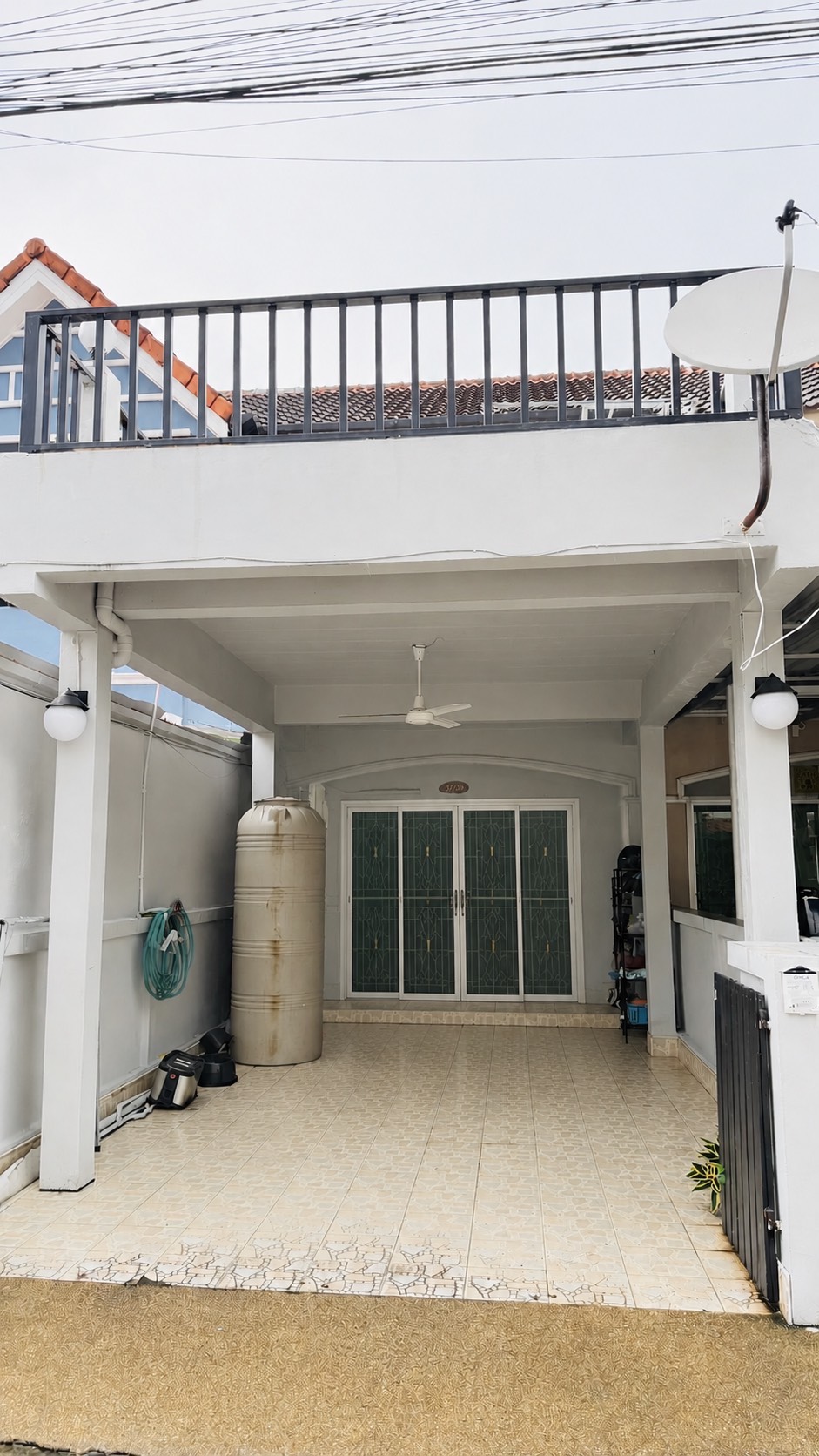 ทาวน์เฮ้าส์ 2 ห้องนอน กะทู้ · โกลเด้นวิลล์2 บ้านทาวน์เฮ้าส์ 2 ชั้น โซนกะทู้ บ้านต รูปที่ 1