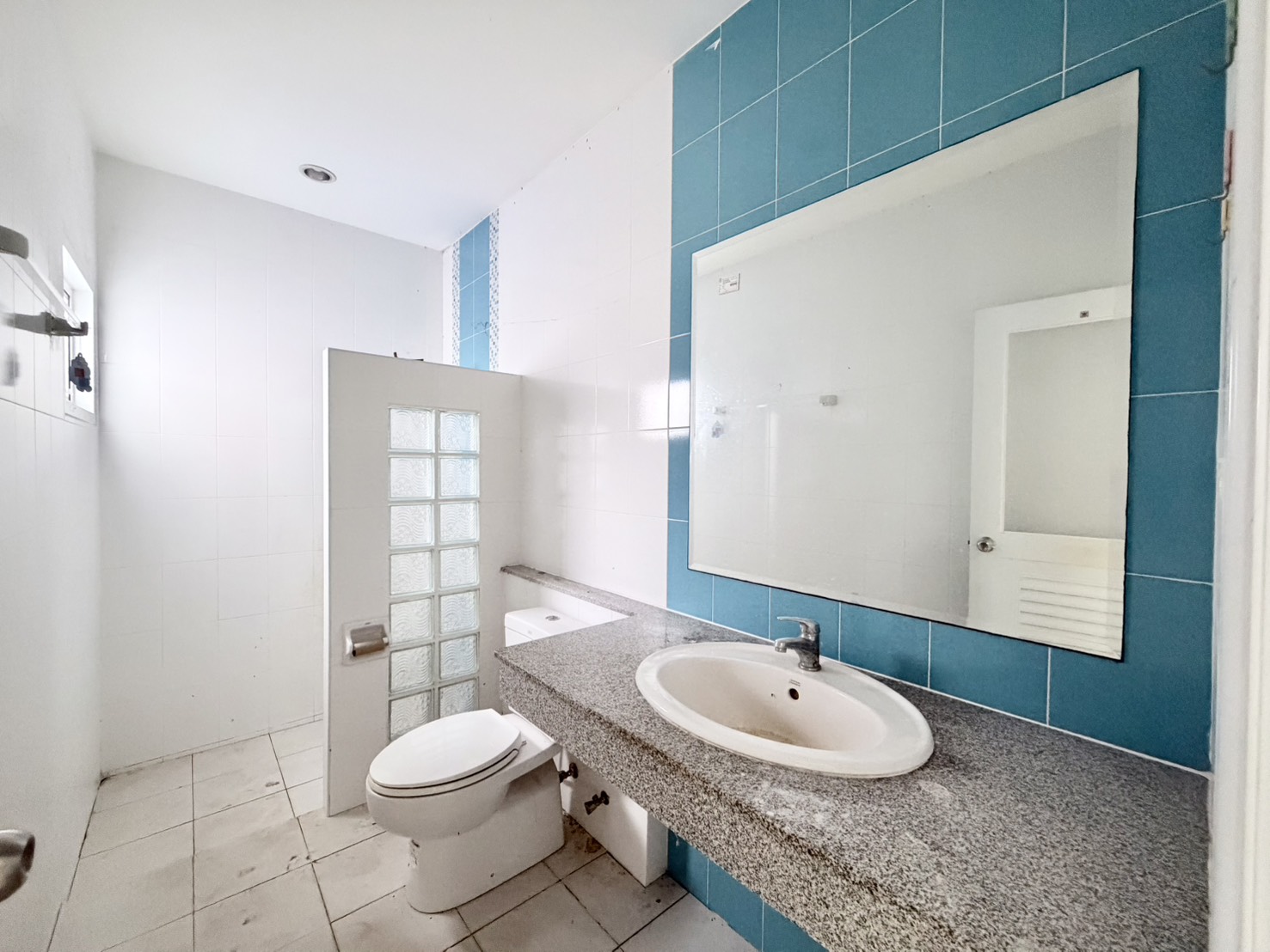 บ้านเดี่ยว 2 ห้องนอน ถลาง · สินสุขธานี ถลาง **ตามสภาพ** รูปที่ 3