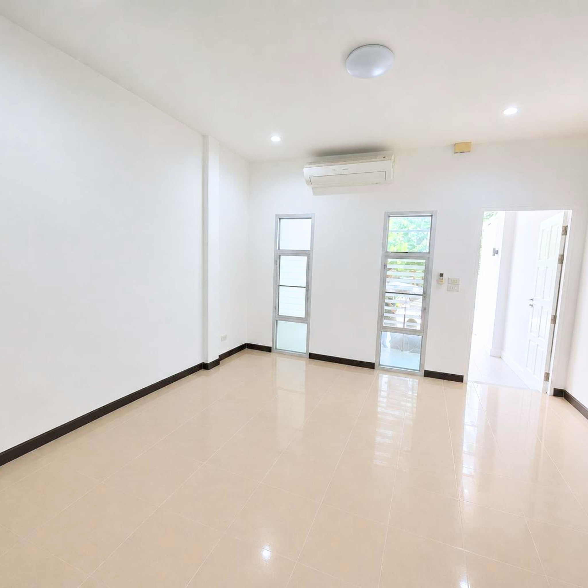 คอนโด 2 ห้องนอน ไม่ระบุ · nicniceproperty รูปที่ 1