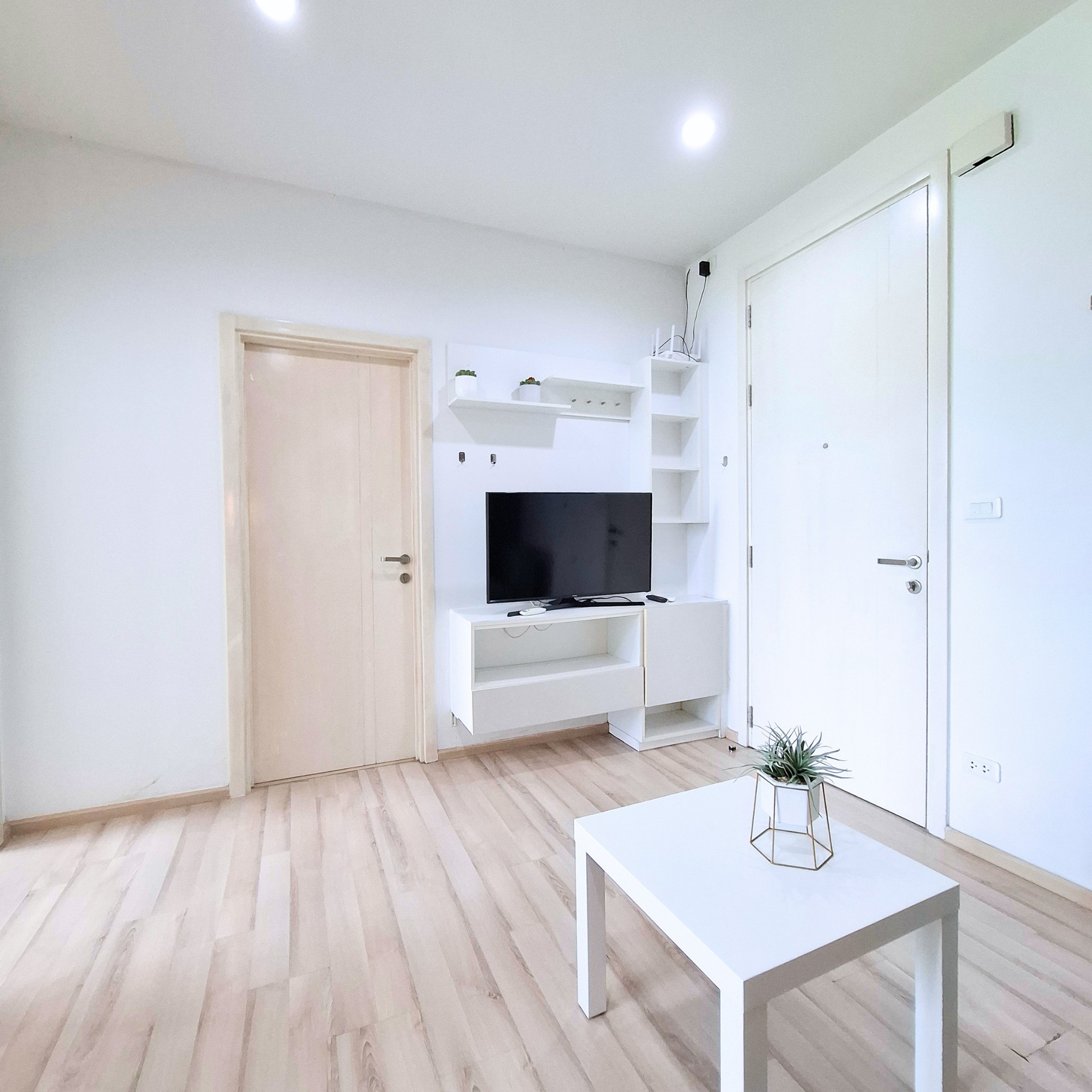 คอนโด 1 ห้องนอน ไม่ระบุ · nicniceproperty รูปที่ 1