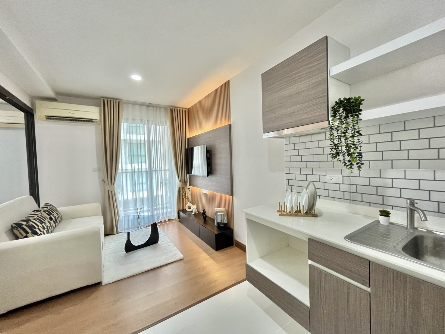 บ้านเดี่ยว 1 ห้องนอน เมือง · วิวนอก | ชั้น 5 รูปที่ 2