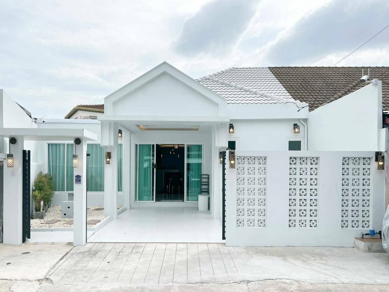 ทาวน์เฮ้าส์ 3 ห้องนอน เมือง · Srisuchat