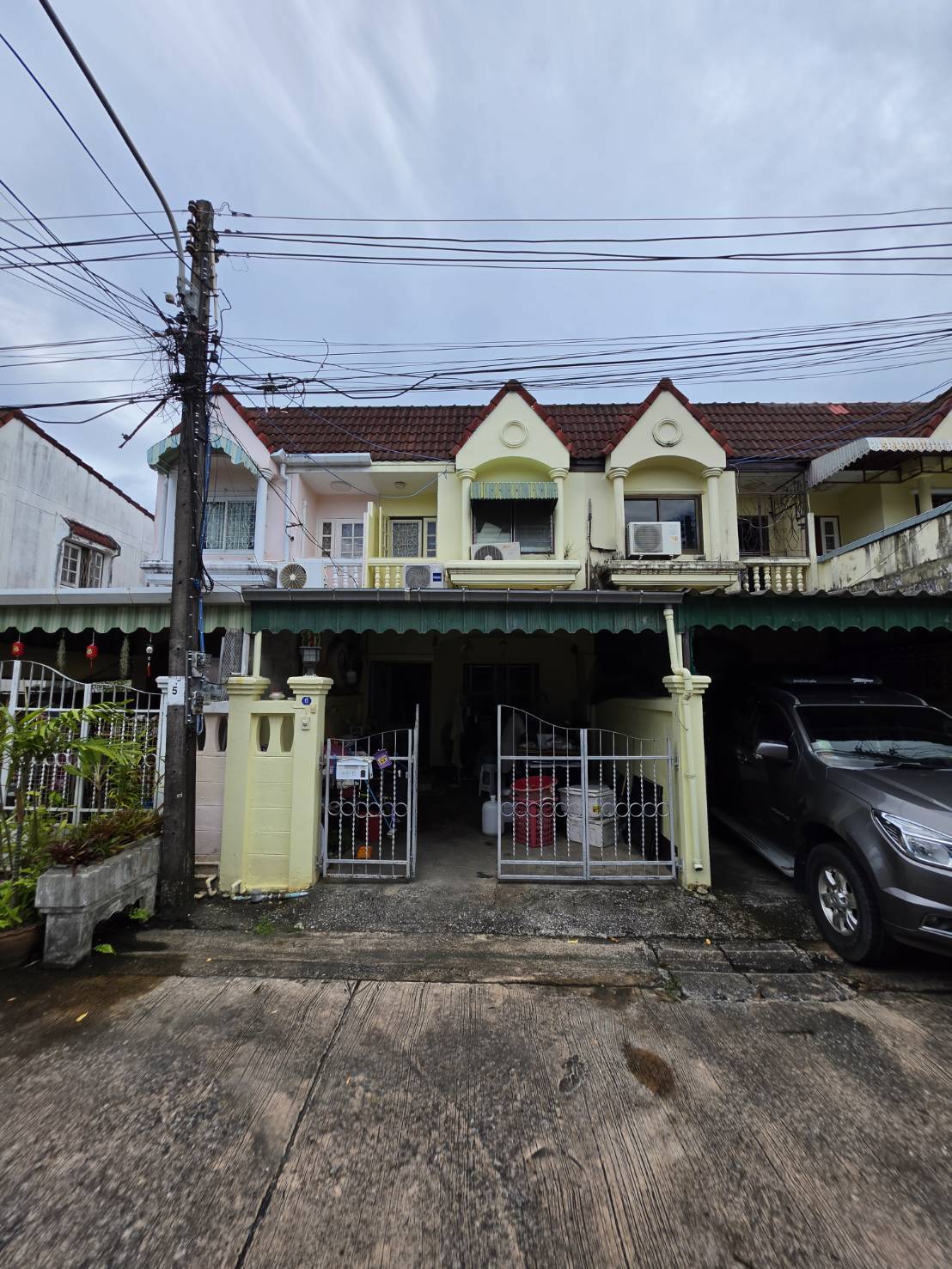 บ้านเดี่ยว 2 ห้องนอน ไม่ระบุ · หมู่บ้านภูเก็ตวิลล่า 1 โซนสามกอง ใกล้แหล่งของกินใกล้ตลาดชิลวา โลเคชั่นดีมากๆ ขายตามสภาพ บ้านสภาพดี รูปที่ 2